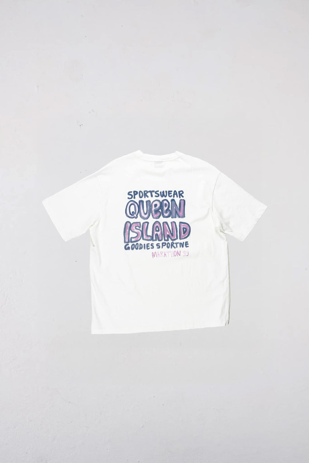 Queen Island Tee White
